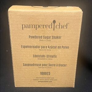 Pampered Chef Brown Powdered Sugar Shaker BNWT